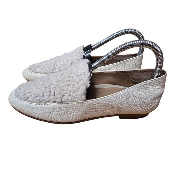 Vionic Leather and Faux Fur Loafer US Womens Size 6.5 EU 37.5 soft leather - Picture 1 of 10